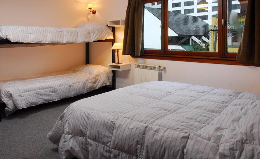 Hostel Los Troncos San Carlos de Bariloche Zimmer foto